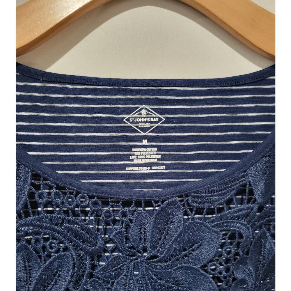 St. John’s Bay Women’s Blue Striped Lace Detail Sleeveless Top Sz Medium - Picture 7 of 8